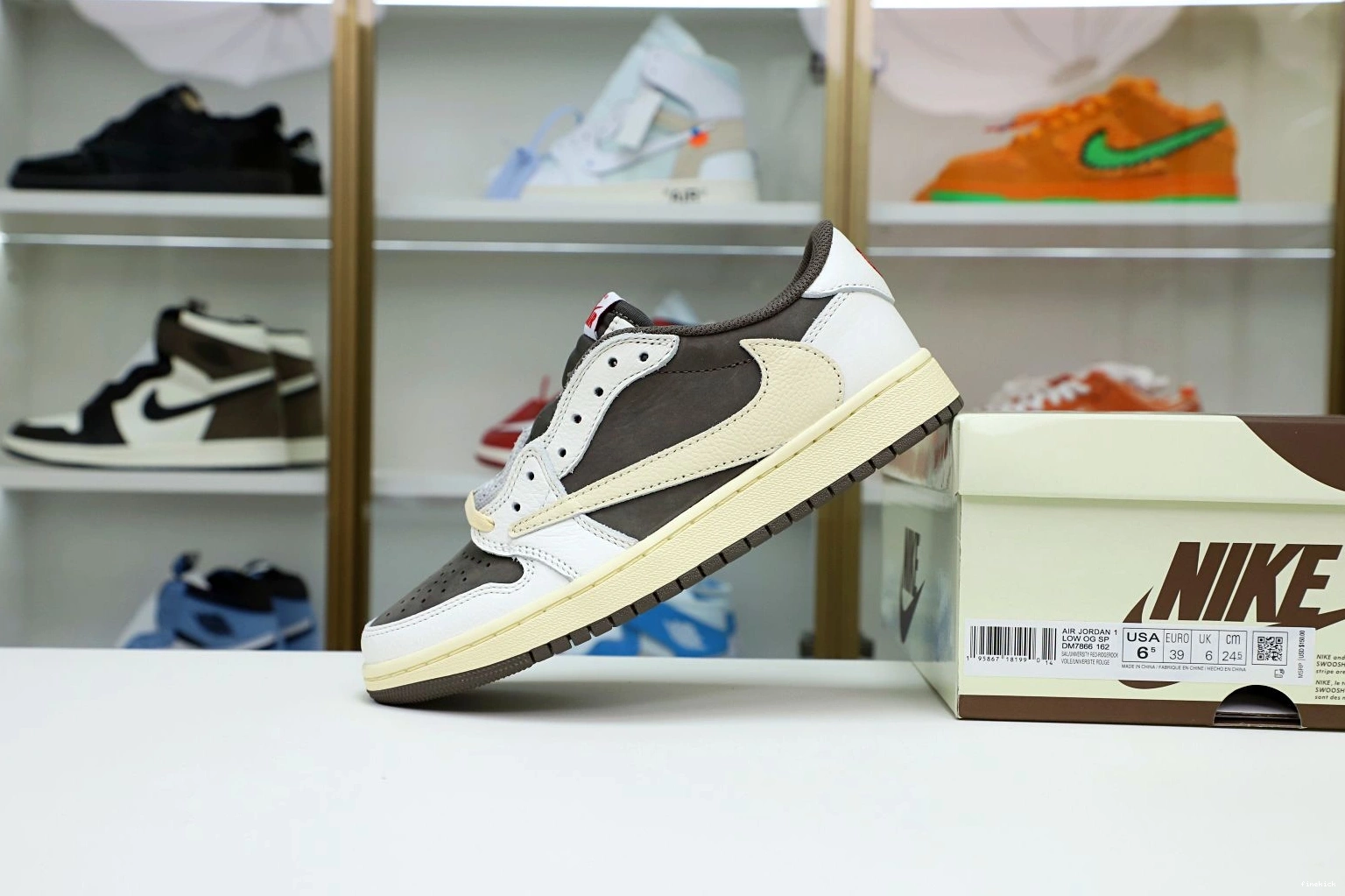 TRAVIS REVERSE LOW OG AIR MOCHA X SCOTT 1 JORDAN 0228